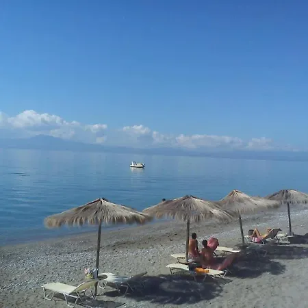 Beachfront Haven - Peaceful Seaside Retreat Holiday home *